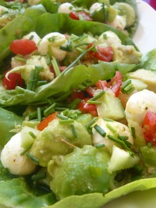 salade d'été sur feuille