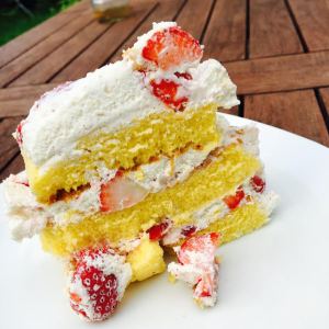 gâteau aérien aux fraises