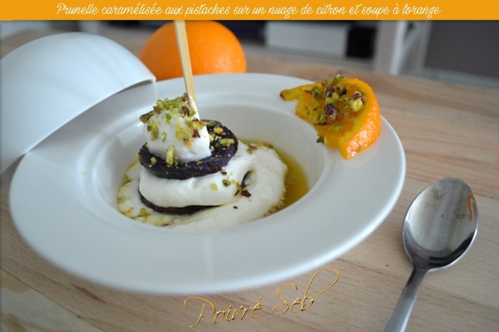 Prunelle-caramélisée-aux-pistaches-sur-un-nuage-de-citron-et-soupe-à-lorange
