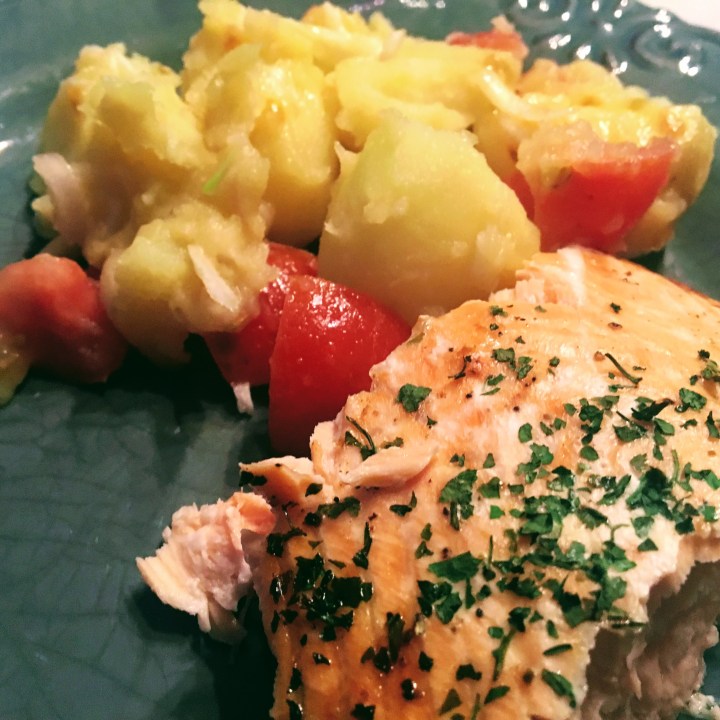 Filet de saumon grillé aux herbes